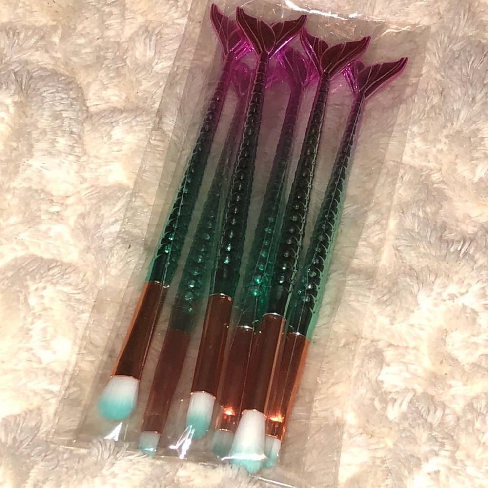Mermaid Eye Brush Set!